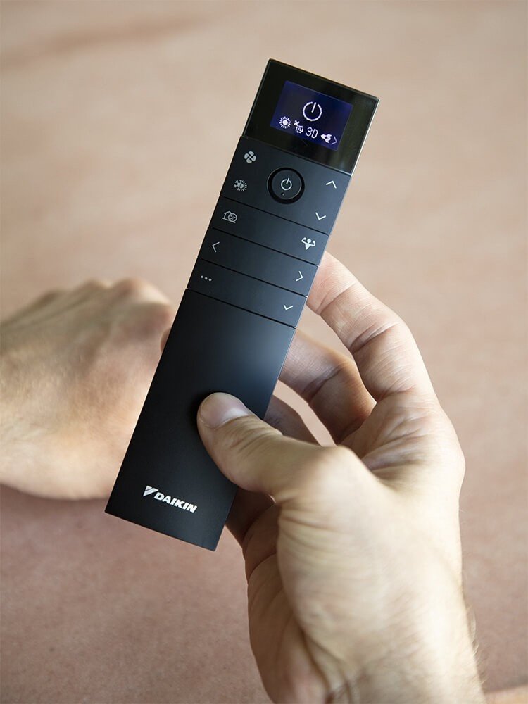 Obrázok 5 - Klimatizácia DAIKIN Emura 3 R32 FTXJ20AB/RXJ20A - Varianta Čierna